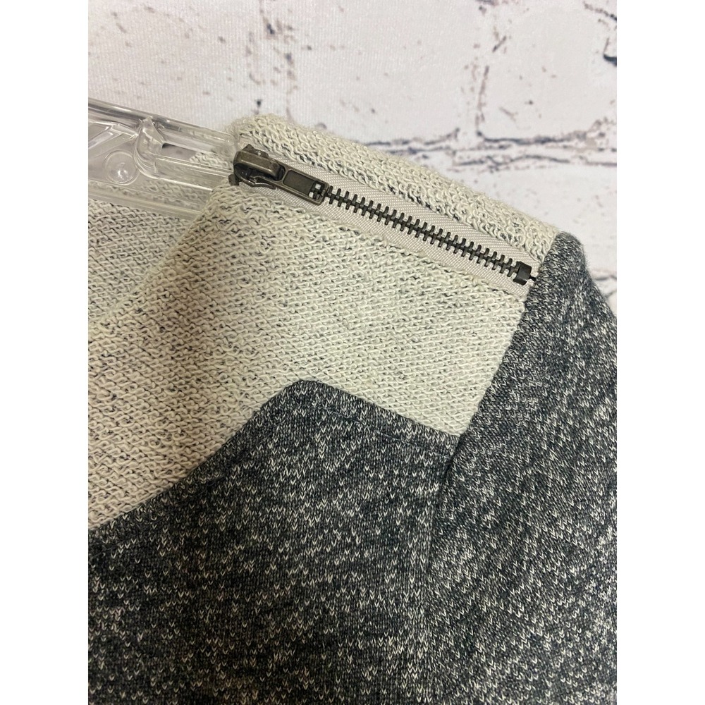 Weekend By Chico's Womens Blouse Top Size 0 Gray Long Sleeve Knit Shoulder‎ Zip - Picture 7 of 11